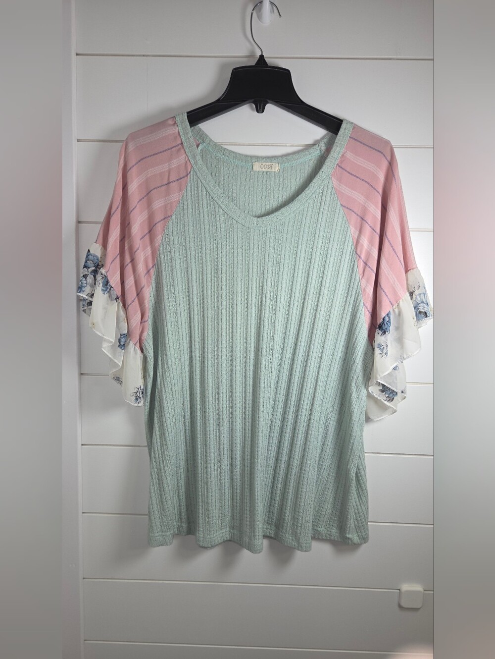 ODDY  Mint & Pink Flutter Sleeve V-Neck Top